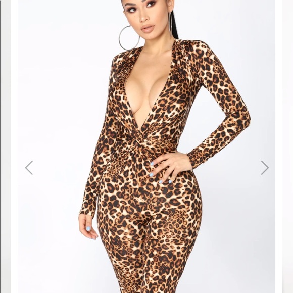 Fashion nova jumpsuit - Picture 2 of 8